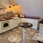 Oolt Huus No 3 I Exklusiver Urlaub Im Reetdachhaus * Geestland